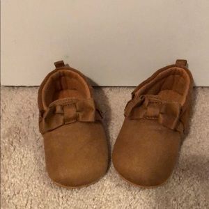 Carters crib moccasins